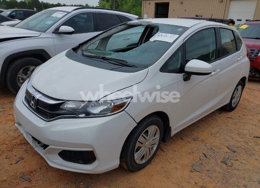 Photo 2 of 2019 Honda Fit LX (VIN 3HGGK5H4XKM704303)