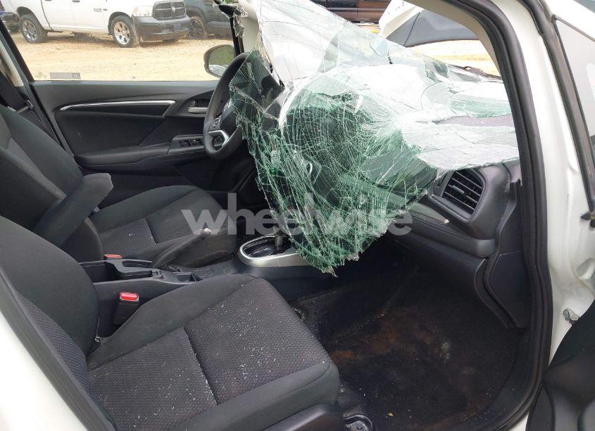 Photo 5 of 2019 Honda Fit LX (VIN 3HGGK5H4XKM704303)