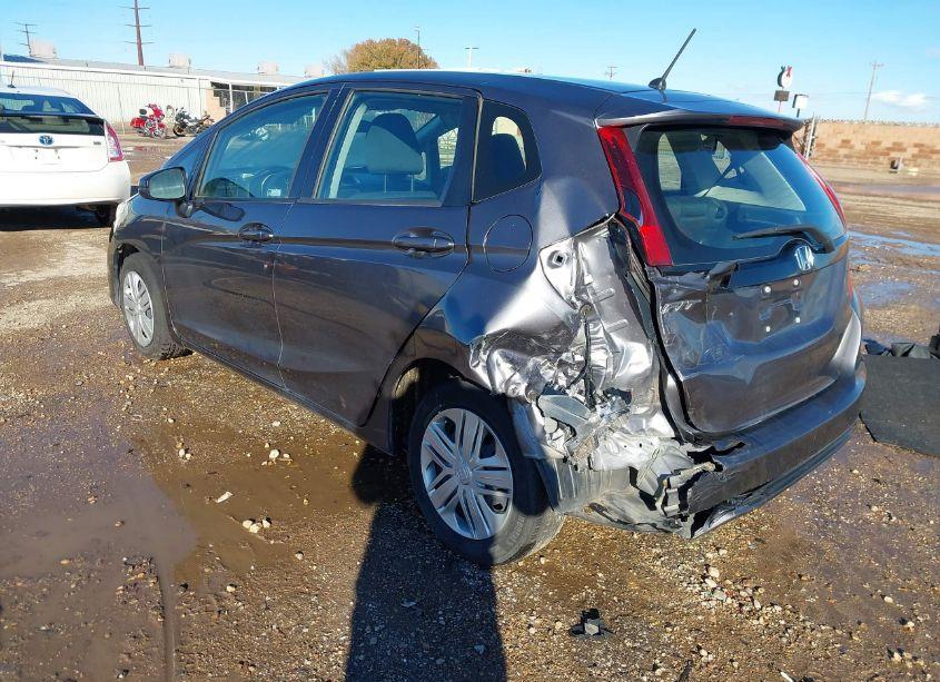 Photo 3 of 2019 Honda Fit LX (VIN 3HGGK5H4XKM712661)