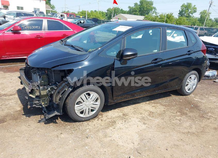 Photo 2 of 2019 Honda Fit LX (VIN 3HGGK5H4XKM724020)