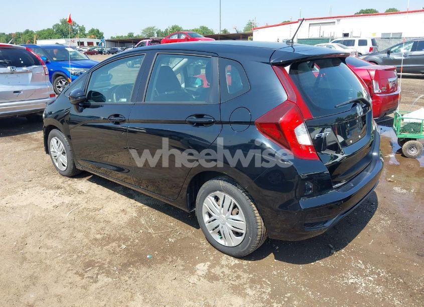 Photo 3 of 2019 Honda Fit LX (VIN 3HGGK5H4XKM724020)