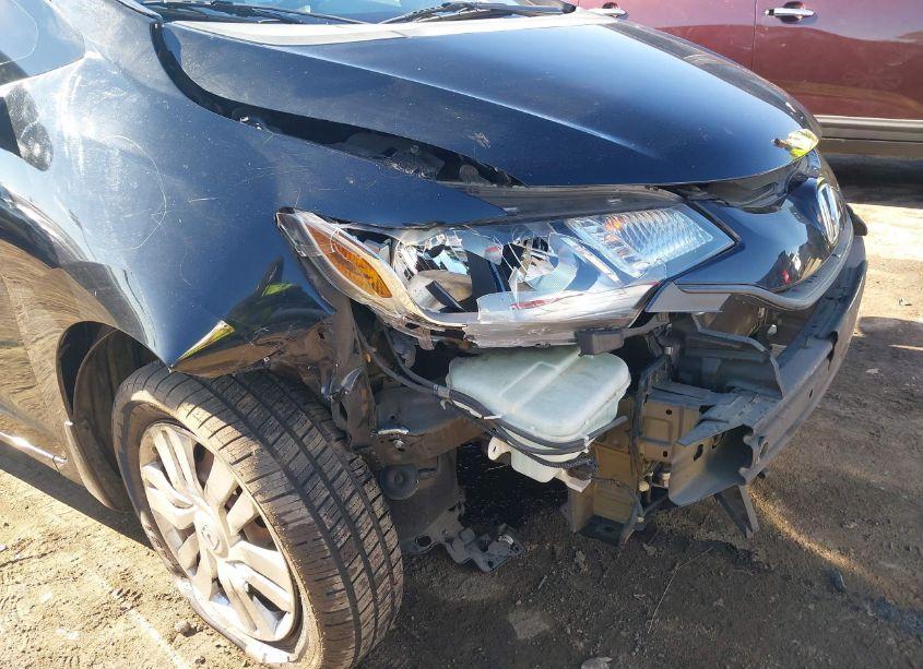 Photo 6 of 2015 Honda Fit LX (VIN 3HGGK5H50FM721027)