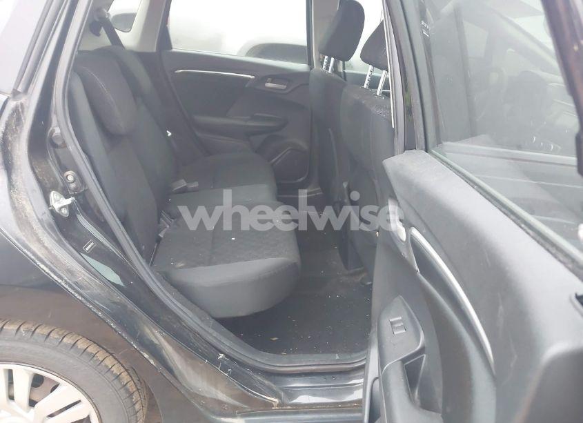 Photo 8 of 2015 Honda Fit LX (VIN 3HGGK5H50FM775511)