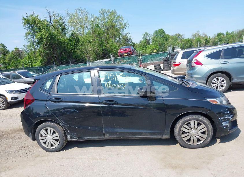 Photo 13 of 2015 Honda Fit LX (VIN 3HGGK5H51FM724566)
