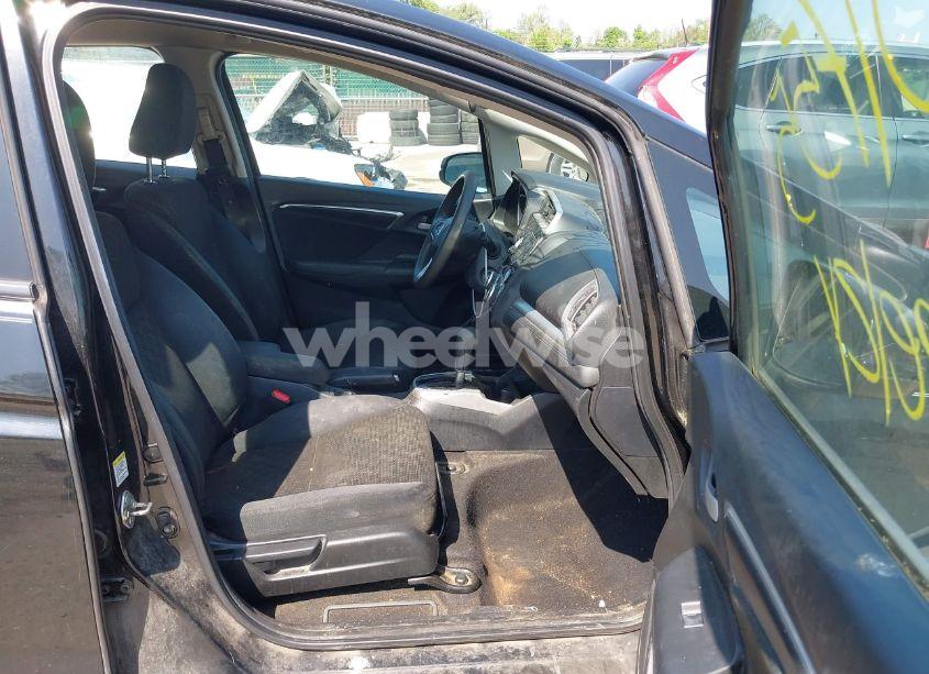 Photo 5 of 2015 Honda Fit LX (VIN 3HGGK5H51FM724566)