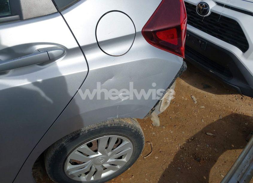 Photo 18 of 2015 Honda Fit LX (VIN 3HGGK5H51FM729704)