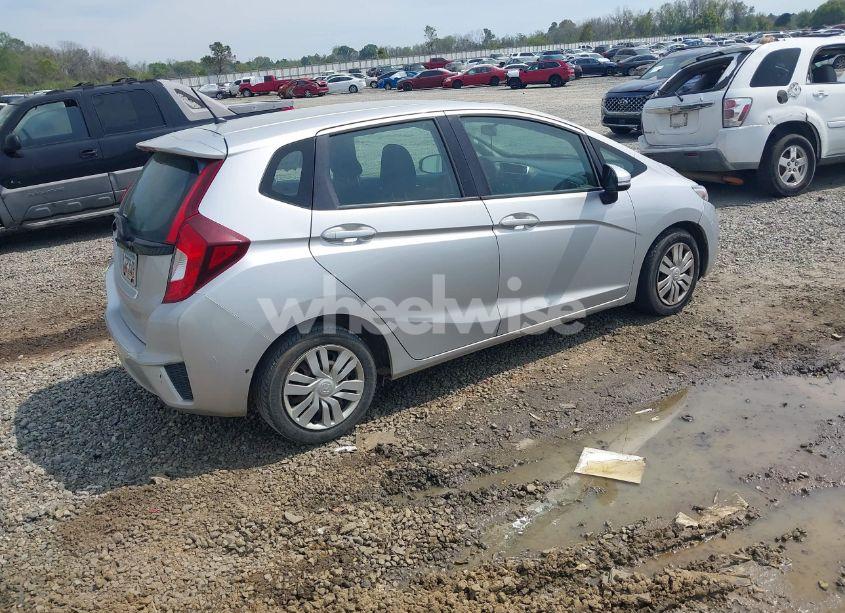 Photo 4 of 2015 Honda Fit LX (VIN 3HGGK5H52FM716721)