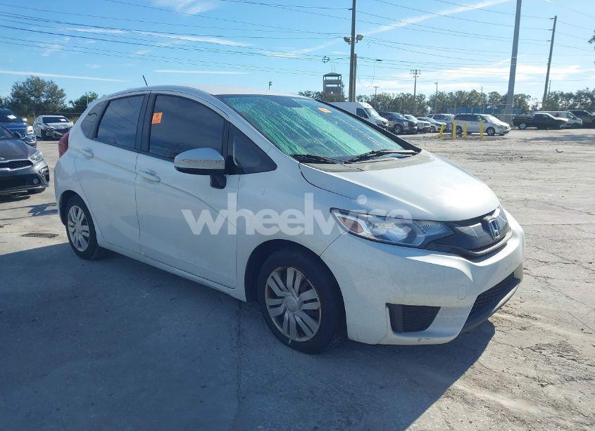 2015 Honda Fit LX (VIN 3HGGK5H52FM760590) main photo