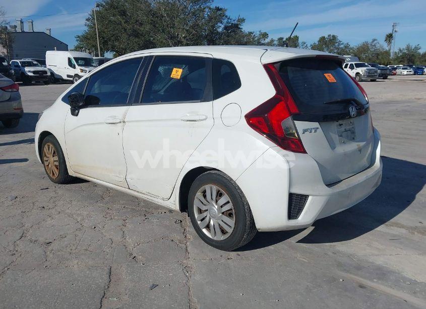 Photo 3 of 2015 Honda Fit LX (VIN 3HGGK5H52FM760590)