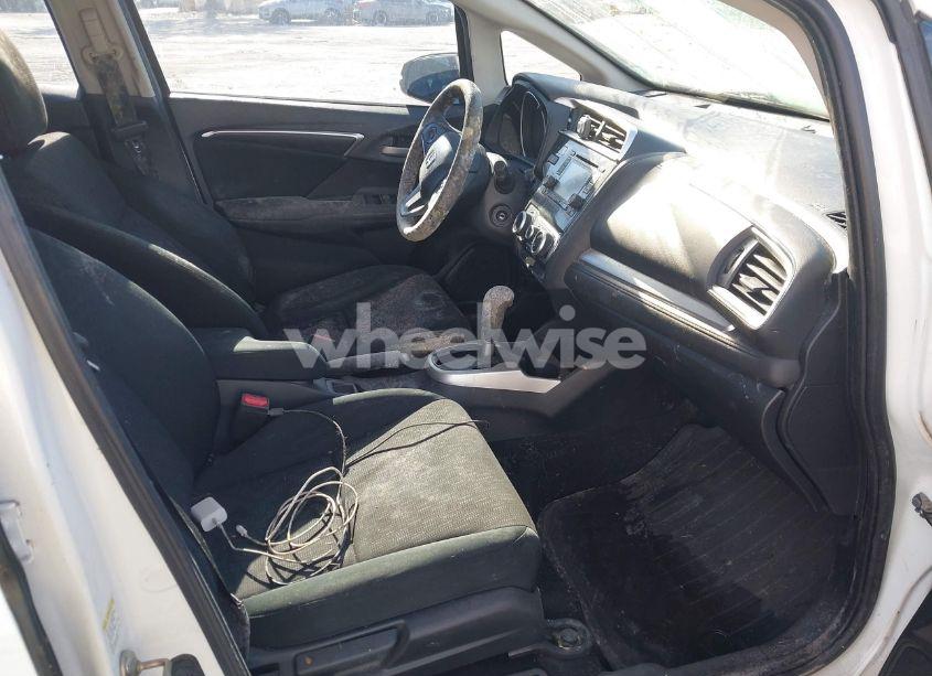 Photo 5 of 2015 Honda Fit LX (VIN 3HGGK5H52FM760590)