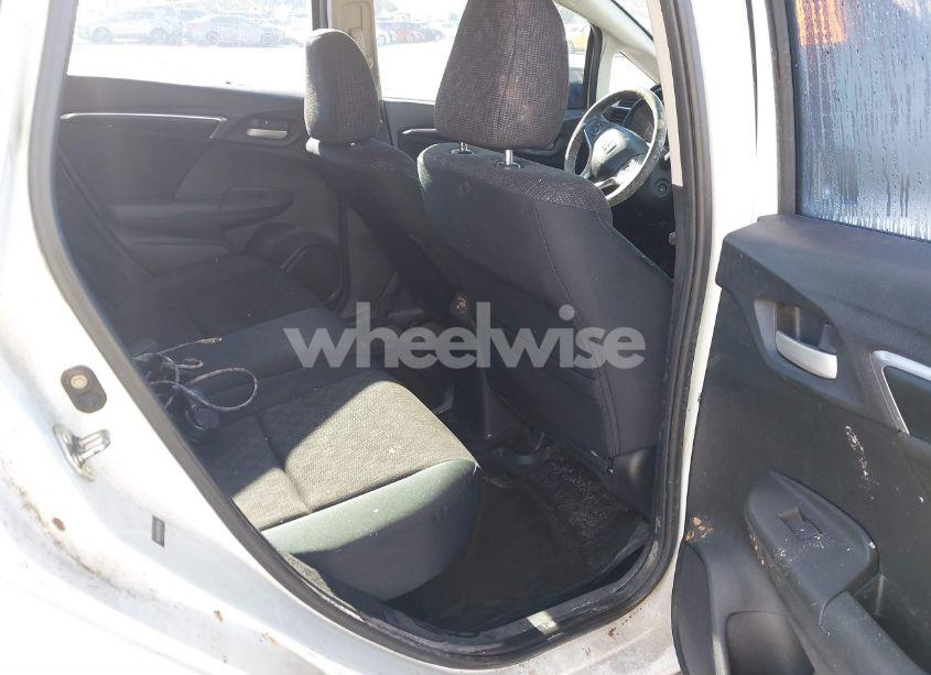 Photo 8 of 2015 Honda Fit LX (VIN 3HGGK5H52FM760590)