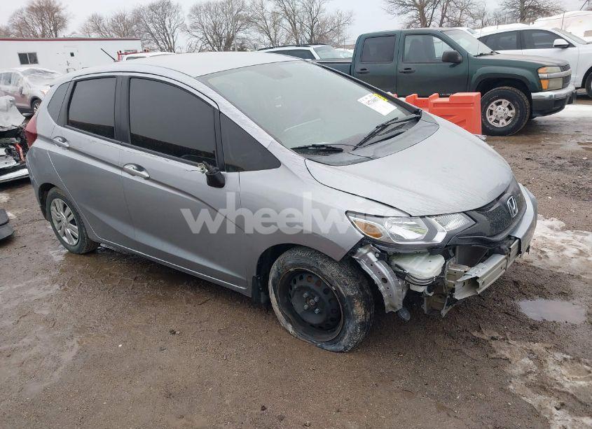 2017 Honda Fit LX (VIN 3HGGK5H53HM703611) main photo
