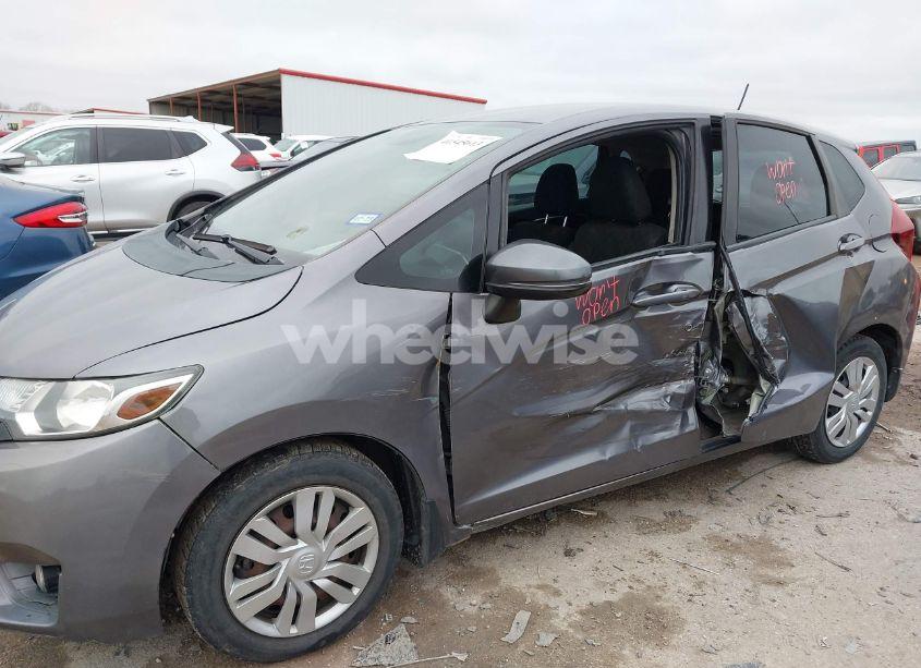 Photo 6 of 2015 Honda Fit LX (VIN 3HGGK5H54FM759134)