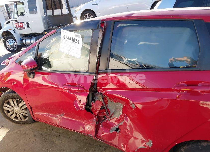 Photo 13 of 2015 Honda Fit LX (VIN 3HGGK5H56FM707181)