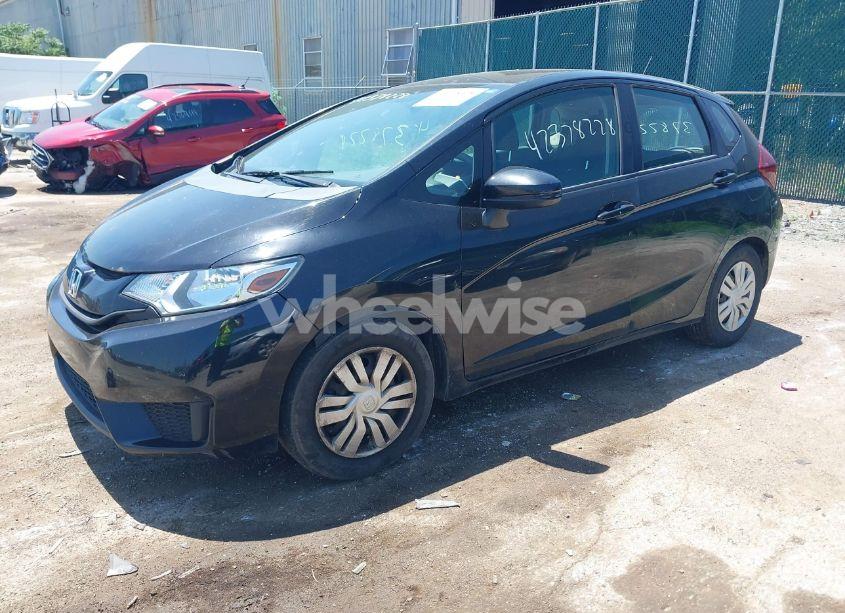 Photo 2 of 2015 Honda Fit LX (VIN 3HGGK5H56FM712266)