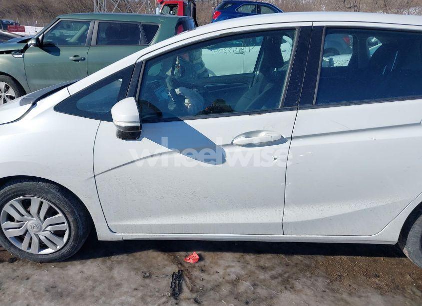 Photo 15 of 2015 Honda Fit LX (VIN 3HGGK5H56FM733277)