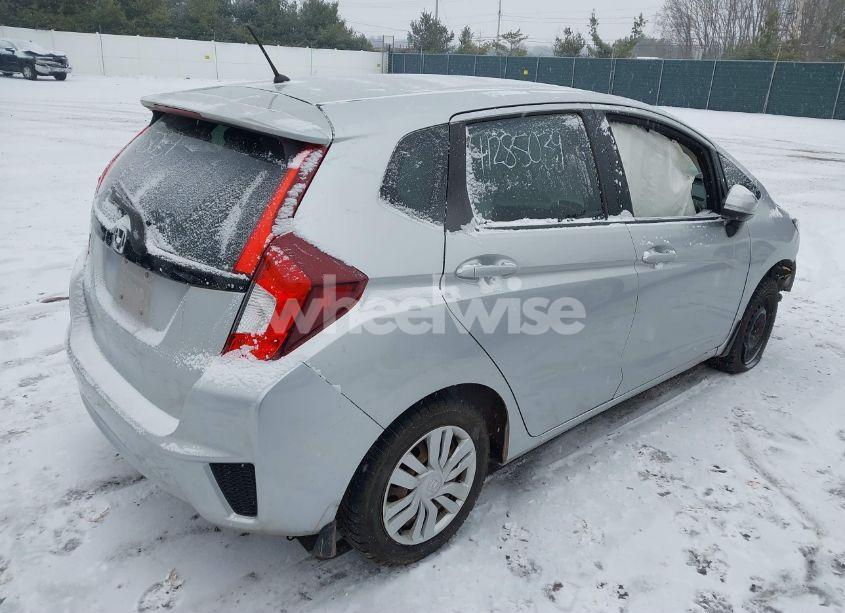 Photo 4 of 2015 Honda Fit LX (VIN 3HGGK5H56FM735434)