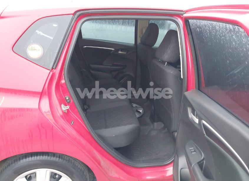 Photo 8 of 2015 Honda Fit LX (VIN 3HGGK5H56FM783984)