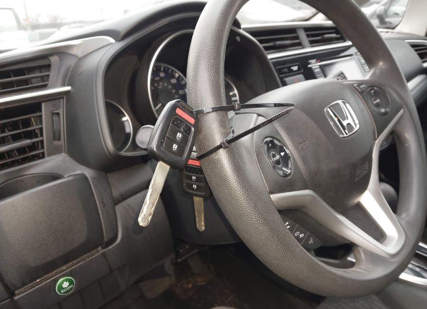 Photo 11 of 2016 Honda Fit LX (VIN 3HGGK5H56GM700815)