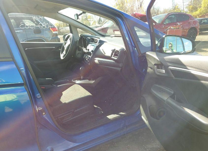 Photo 5 of 2016 Honda Fit LX (VIN 3HGGK5H56GM700815)