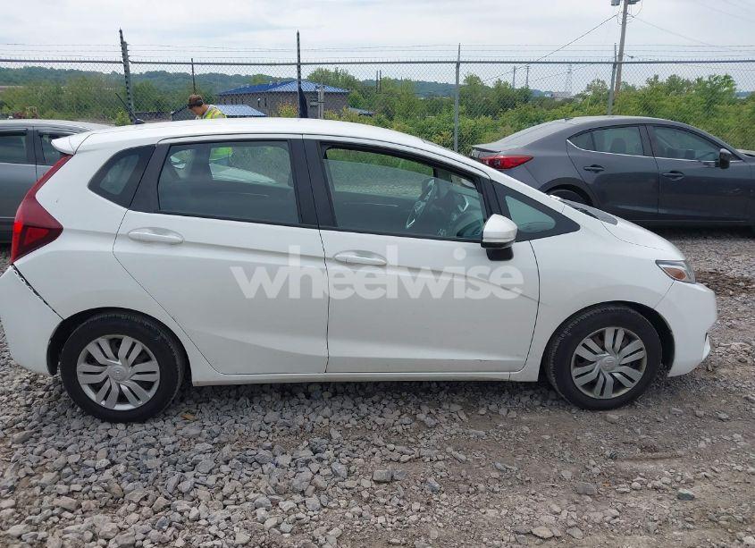 Photo 13 of 2015 Honda Fit LX (VIN 3HGGK5H57FM709473)