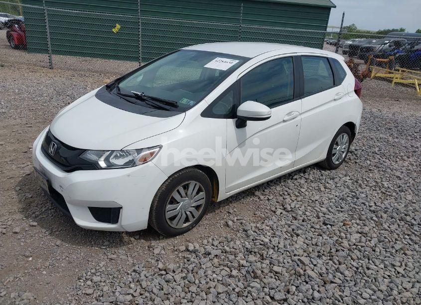 Photo 2 of 2015 Honda Fit LX (VIN 3HGGK5H57FM709473)