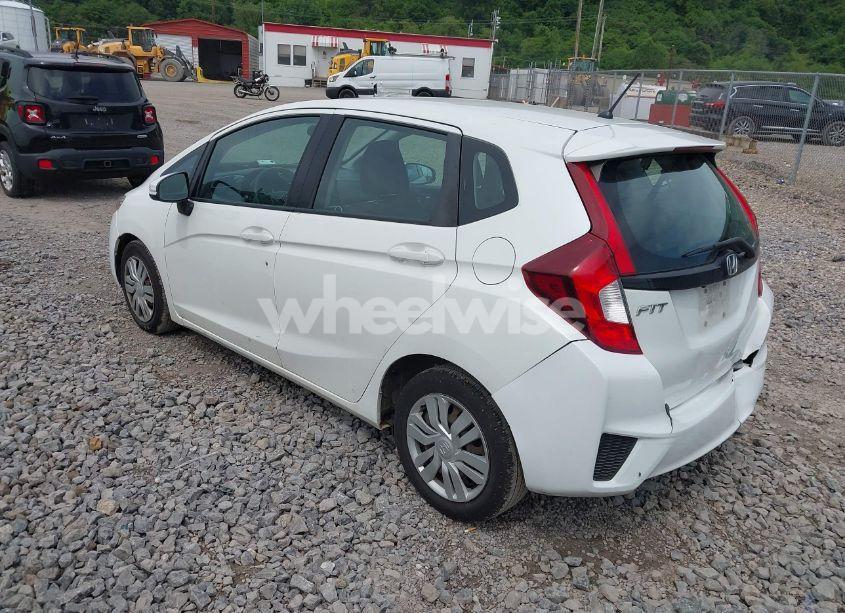 Photo 3 of 2015 Honda Fit LX (VIN 3HGGK5H57FM709473)