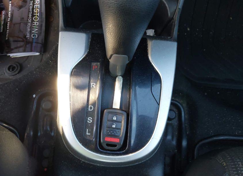 Photo 11 of 2015 Honda Fit LX (VIN 3HGGK5H57FM728993)