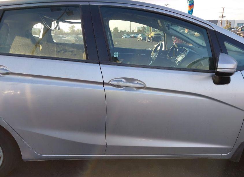 Photo 13 of 2015 Honda Fit LX (VIN 3HGGK5H57FM728993)