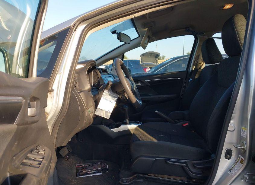 Photo 5 of 2015 Honda Fit LX (VIN 3HGGK5H57FM728993)