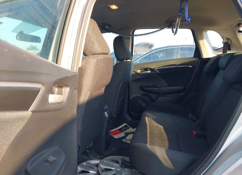 Photo 8 of 2015 Honda Fit LX (VIN 3HGGK5H57FM728993)