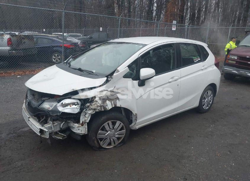 Photo 2 of 2015 Honda Fit LX (VIN 3HGGK5H57FM775926)