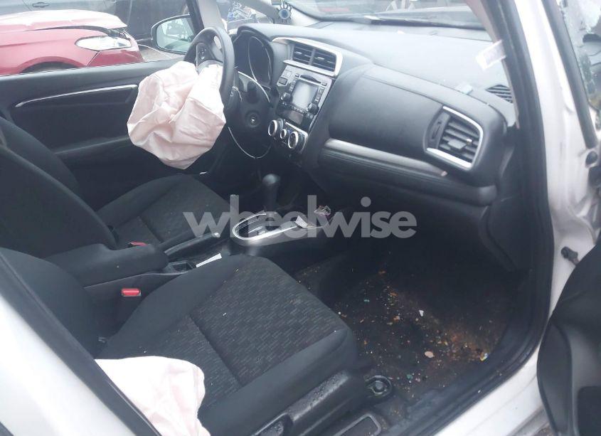 Photo 5 of 2015 Honda Fit LX (VIN 3HGGK5H57FM775926)