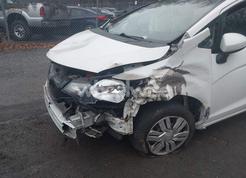 Photo 6 of 2015 Honda Fit LX (VIN 3HGGK5H57FM775926)