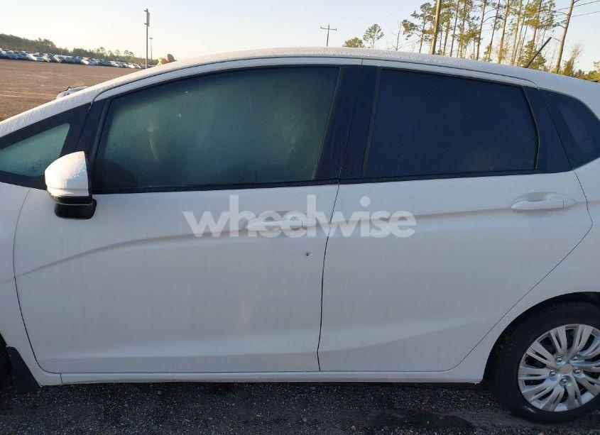 Photo 15 of 2015 Honda Fit LX (VIN 3HGGK5H58FM718862)