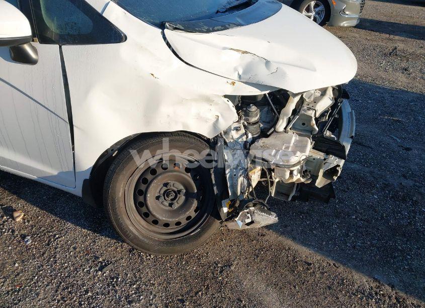 Photo 6 of 2015 Honda Fit LX (VIN 3HGGK5H58FM718862)