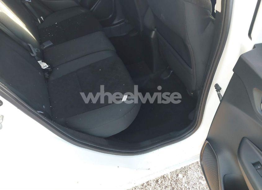 Photo 8 of 2015 Honda Fit LX (VIN 3HGGK5H58FM718862)