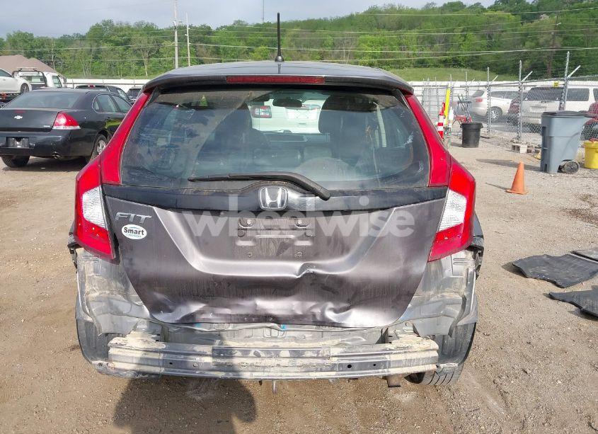 Photo 16 of 2015 Honda Fit LX (VIN 3HGGK5H58FM722880)