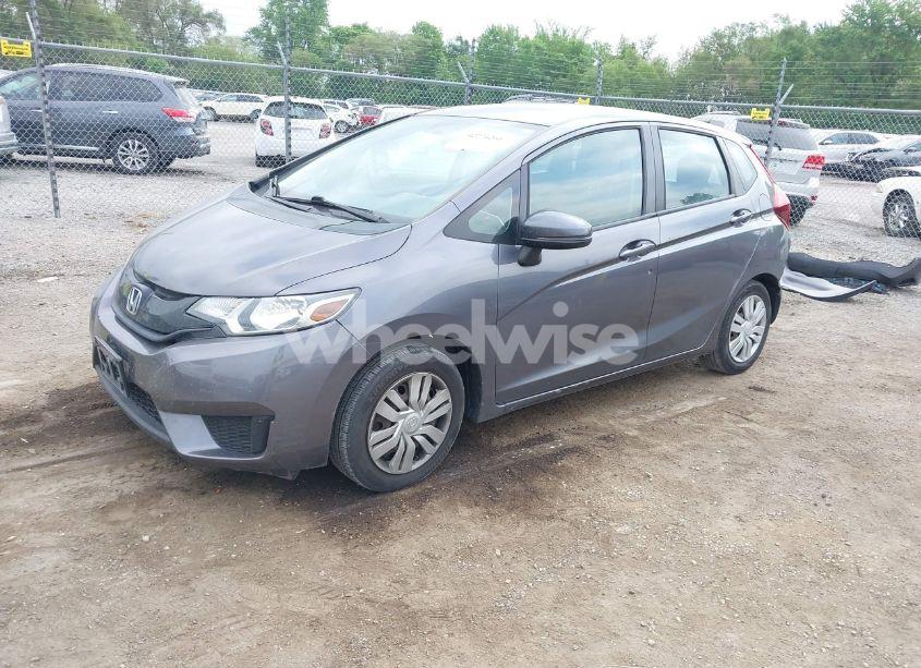 Photo 2 of 2015 Honda Fit LX (VIN 3HGGK5H58FM722880)