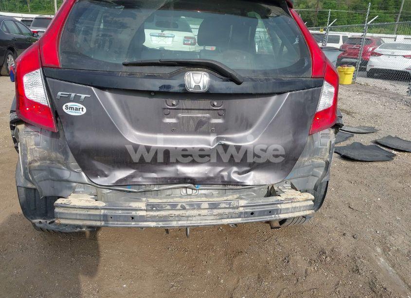 Photo 6 of 2015 Honda Fit LX (VIN 3HGGK5H58FM722880)