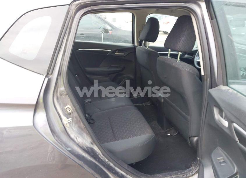 Photo 8 of 2015 Honda Fit LX (VIN 3HGGK5H58FM722880)