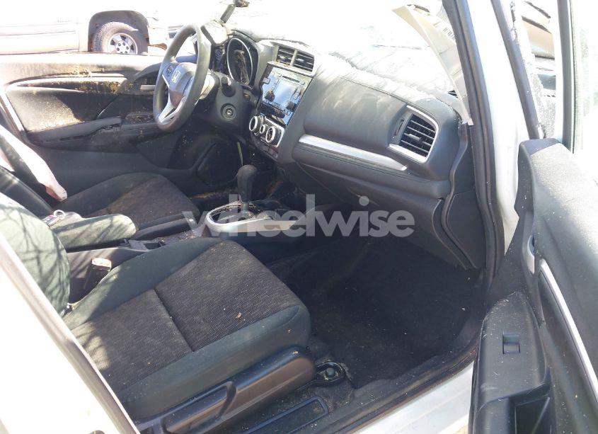 Photo 5 of 2015 Honda Fit LX (VIN 3HGGK5H58FM767656)