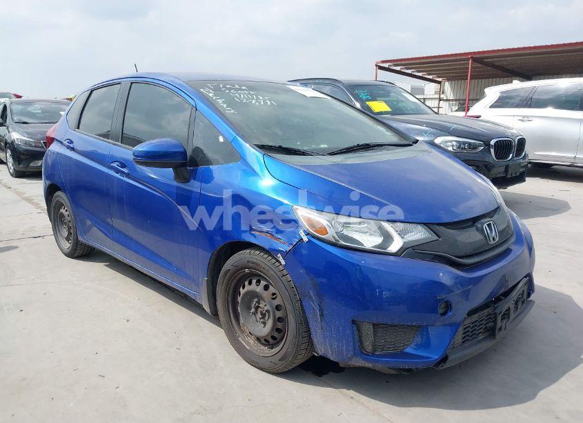 2017 Honda Fit LX (VIN 3HGGK5H58HM712997) main photo
