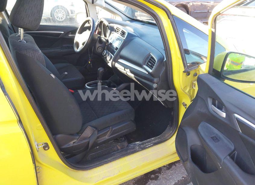 Photo 5 of 2015 Honda Fit LX (VIN 3HGGK5H59FM744659)