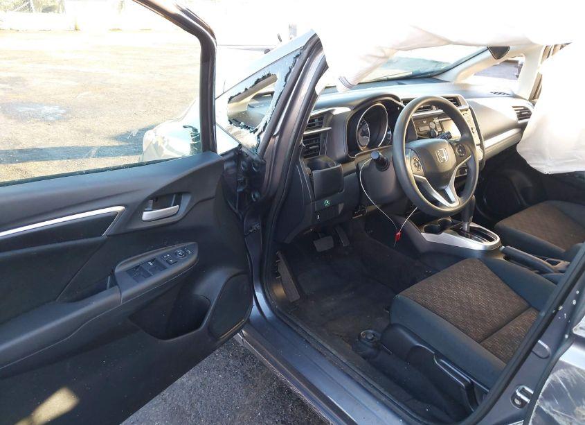 Photo 5 of 2015 Honda Fit LX (VIN 3HGGK5H59FM763874)