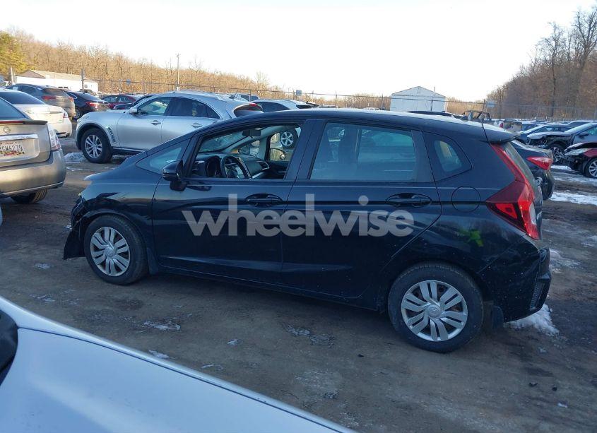 Photo 15 of 2015 Honda Fit LX (VIN 3HGGK5H59FM787172)