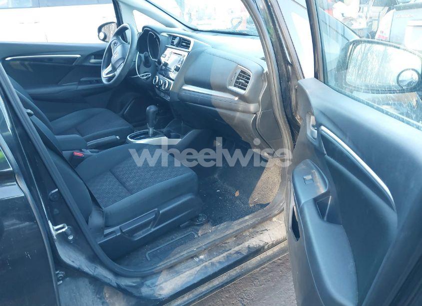 Photo 5 of 2015 Honda Fit LX (VIN 3HGGK5H59FM787172)