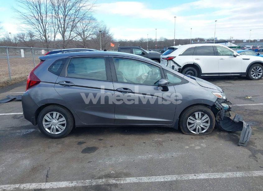 Photo 13 of 2015 Honda Fit LX (VIN 3HGGK5H5XFM715137)
