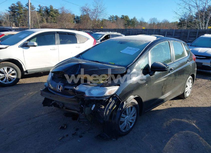 Photo 2 of 2015 Honda Fit LX (VIN 3HGGK5H5XFM758845)