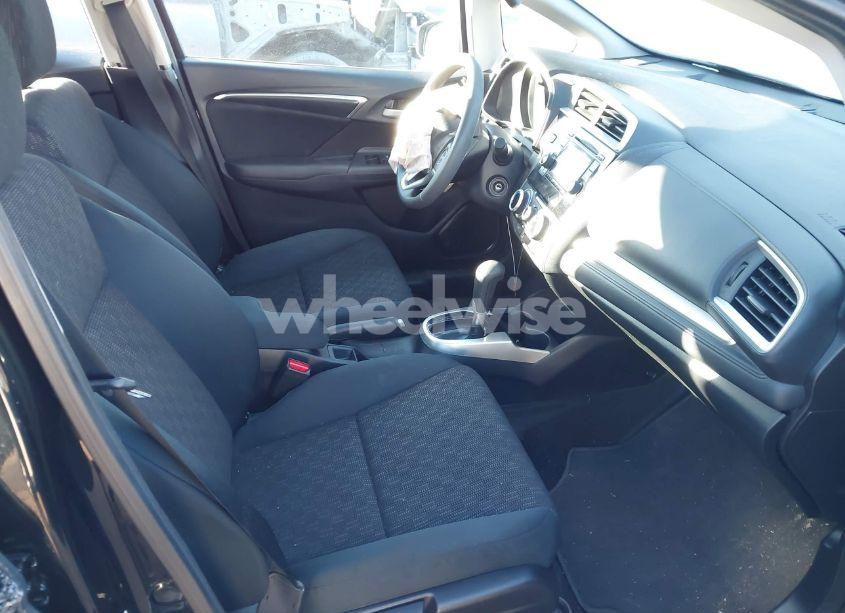 Photo 5 of 2015 Honda Fit LX (VIN 3HGGK5H5XFM758845)